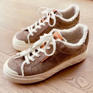 Tory Burch Ladybug Sneaker Avola Suede Faux Shearling 8.5